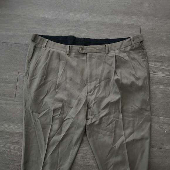 Roundtree & Yorke Tan Dress Pants Size 46x29 - Picture 3 of 4